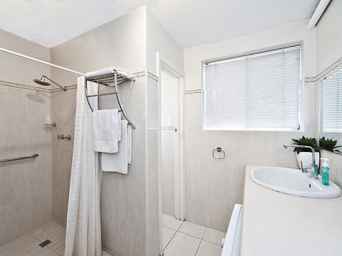 Lucy's House - Hotel VIC 4