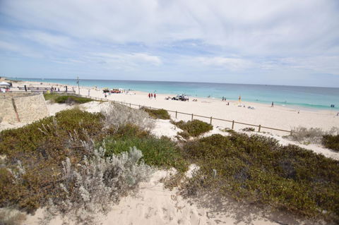 West Beach Lagoon 221 - Stylish Apartment! - Hotel VIC 20
