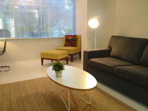 Townshend Rd - Hotel VIC 1