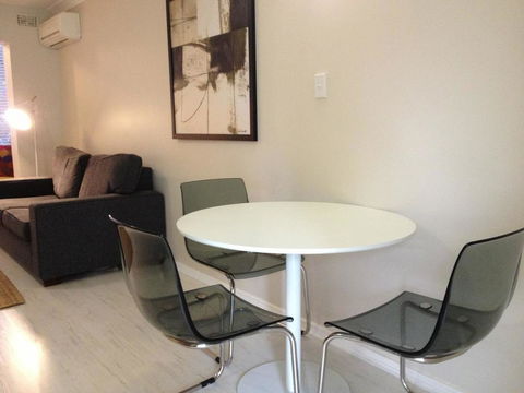 Townshend Rd - Hotel VIC 4