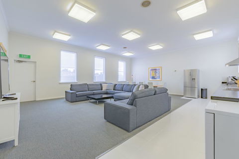 4 Bedroom House - Hobart CBD - Free Parking - Free WIFI - Hotel VIC 9