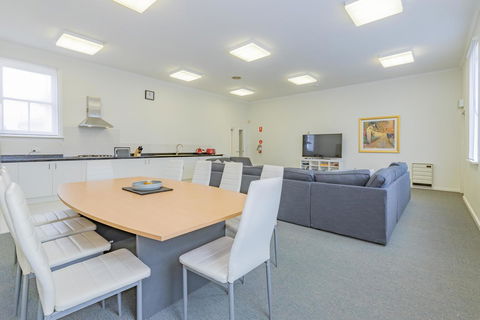4 Bedroom House - Hobart CBD - Free Parking - Free WIFI - Hotel VIC 0