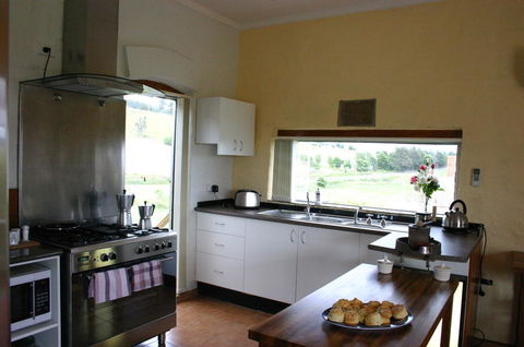 Cherry Top Farmstay - Boutique Eco Village - Hotel VIC 30