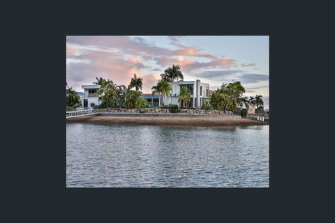 NewPort Dream Quiet Island - No Party - Hotel VIC 0