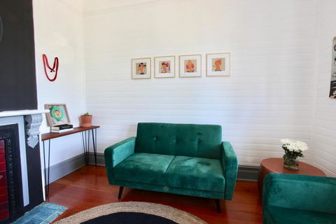 Nowra Beauty - Hotel VIC 1