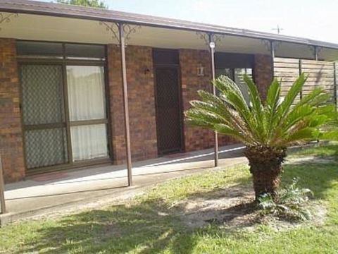 Pet Friendly Lowset Home With Room For A Boat, Wattle Ave, Bongaree - Hotel VIC 0
