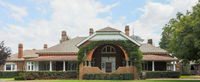 Book Armidale Accommodation Vacations Hotel VIC Hotel VIC