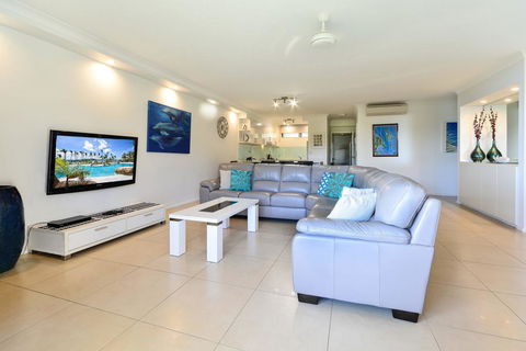 POINCIANA 101 HAMILTON ISLAND CENTRALLY LOCATED 3 BEDROOM, Plus BUGGY!! - Hotel VIC 3