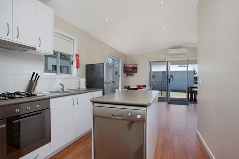 Portland Holiday Village - Hotel VIC 3