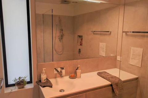 POSH, Port Out Starboard Home - Hotel VIC 2