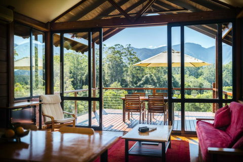 Promised Land Retreat - Hotel VIC 3