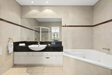 Quality Hotel Parklake Shepparton - Hotel VIC 3