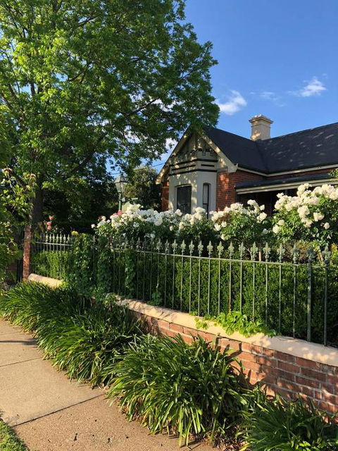 QUILTY HOUSE (Formerly Beethovens) - Hotel VIC 3