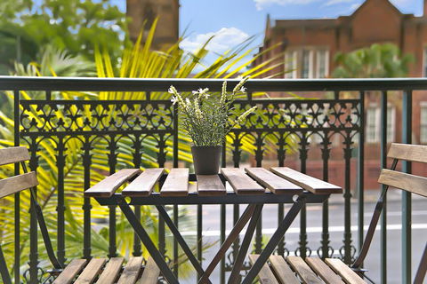 REDFERN 3 BEDROOM APARTMENT FREE PARKING WALK TO CENTRAL STATION NRE187 - Hotel VIC 1