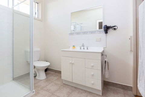 RENOVATED BEACH BEAUTY - ROSEBUD - Hotel VIC 0