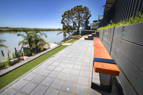 River Life - Hotel VIC 1