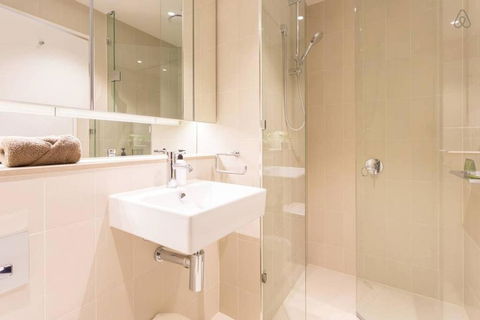 Scarlett - Docklands Delight Balcony, Gym & Pool - Hotel VIC 3