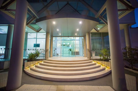 Sfera's Park Suites & Convention Centre - Hotel VIC 0