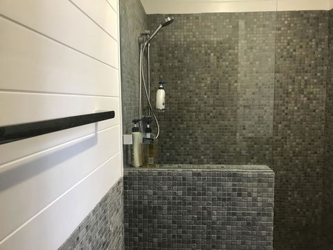 Silvermere Guesthouse - Hotel VIC 3