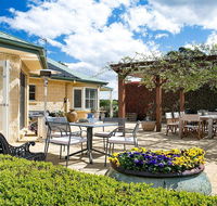Sinden Park - garden swimming pool rural vistas - Hotel VIC