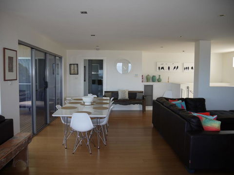 Spectacular Holiday Living - Hotel VIC 1