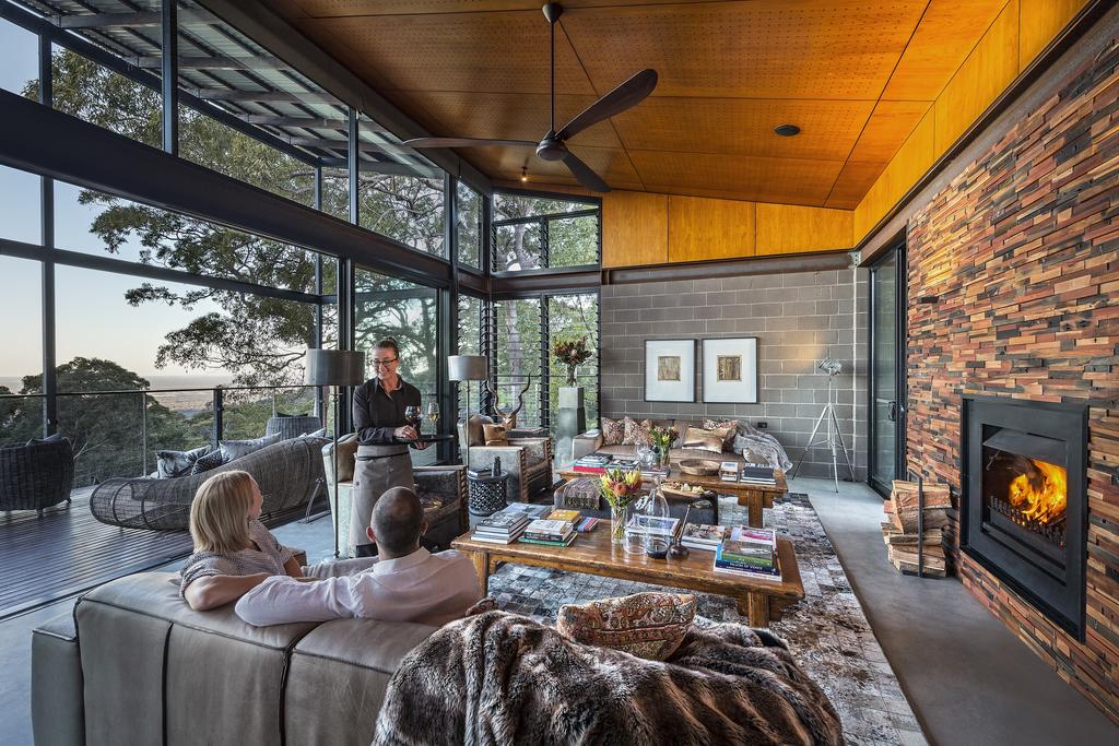 Bowen Mountain NSW Hotel VIC