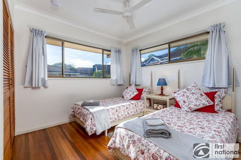 Spoil Yourself With The Perfect Position Of This First Floor Unit - Hotel VIC 2