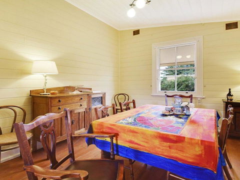 Station Masters Cottage - Classic Quaint & Nostalgia - Hotel VIC 3