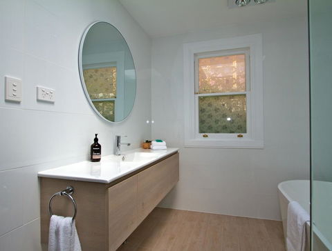 Strahan House - Hotel VIC 3