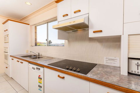 Stylish Unit Opposite Foreshore - Sylvan Beach Esp, Bellara - Hotel VIC 2