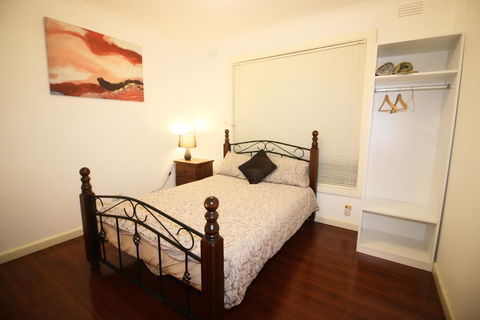 Sunny House - Melbourne Airport Home - Hotel VIC 2