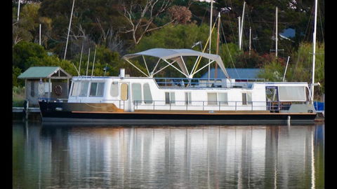 Swamp Fox Luxury 2BR Dutch Barge - Hotel VIC 2