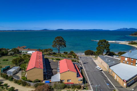 SWANSEA VILLAS - Hotel VIC 1