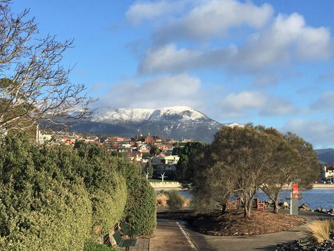 Sunrise On The Bay - Hotel VIC 21