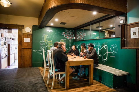 The Pickled Frog - Hotel VIC 8