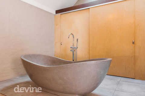 Devine Stays - Hayloft On ELizabeth - Hotel VIC 2