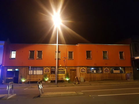 Little Nee's - Hotel VIC 22
