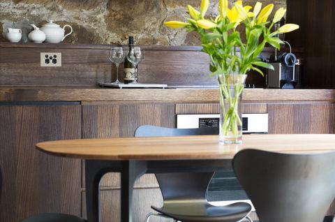 Stone Flower - Hotel VIC 3