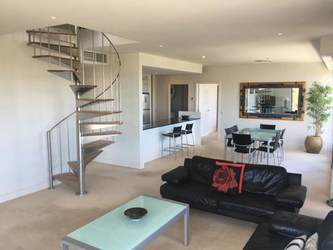 Geelong Waterfront Penthouse Apartment - Hotel VIC 3