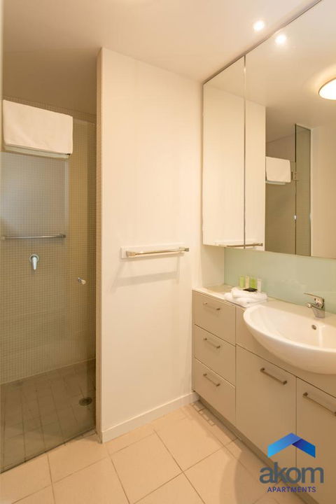 AKOM AT Docklands - Hotel VIC 9