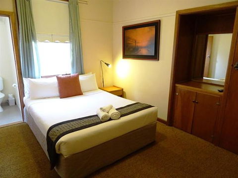 Amara Springs Guest House - Hotel VIC 32