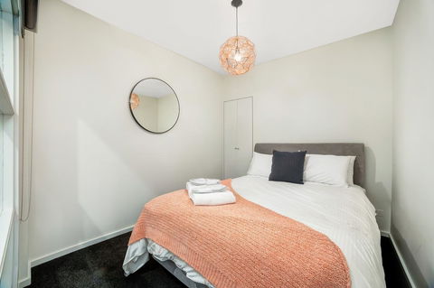 Signature Waterfront Apartments - Hotel VIC 19