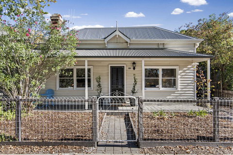 Central Bendigo Cottage, Walk To Everywhere!! - Hotel VIC 10