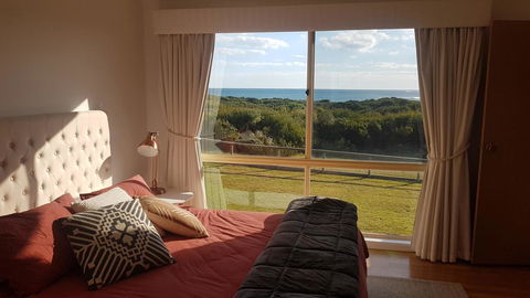 Sunsets On Martyrs Luxury Coastal Beach House Peterborough - Hotel VIC 5