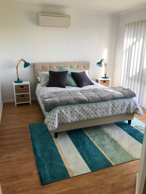 Sunsets On Martyrs Luxury Coastal Beach House Peterborough - Hotel VIC 14
