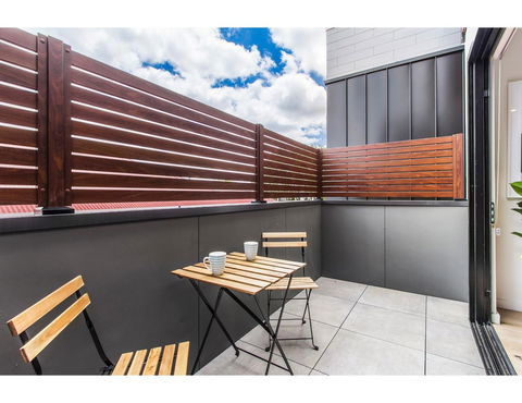 Boutique Apartment In Quiet, Sought-after Suburb - Hotel VIC 2