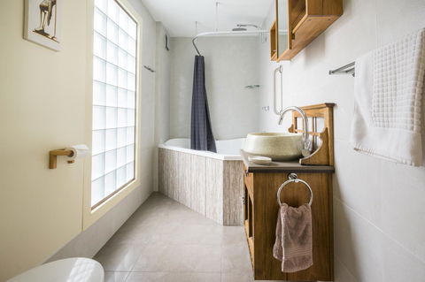 Azen Haven - Hotel VIC 6