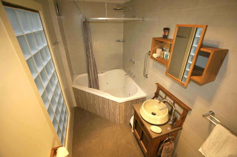 Azen Haven - Hotel VIC 20