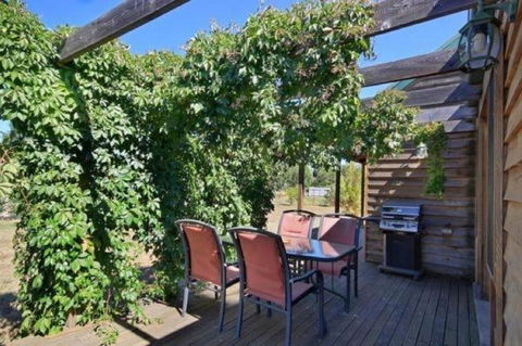 Beechworth Cedar Cottages - Hotel VIC 12