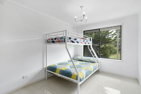 Fairhills - NEW LISTING, Beautifully Styled - Hotel VIC 6